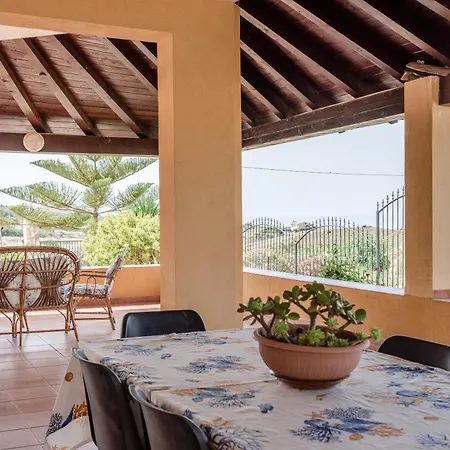 Villa Tre 's' Montallegro